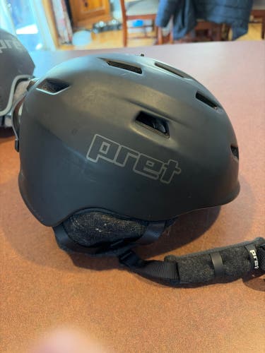 Unisex Medium Pret Helmet (Used) FIS Legal