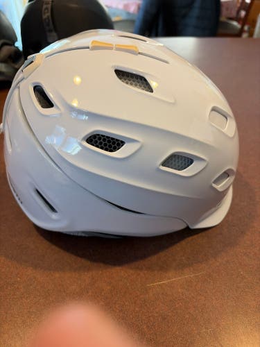 Women's Medium Smith Vantage Helmet (Used) FIS Legal