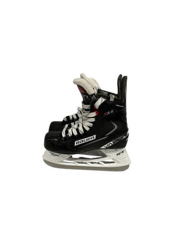 Used Bauer VAPOR Junior Hockey Skate Junior 02 11847-S000032453