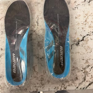 Bauer Hockey Skates Regular Width Size 4.5 (New)