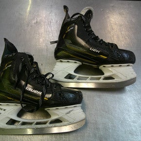 Used Bauer SUPREME  M5PRO Senior Hockey Skate Senior 5.5 11339-S000198121