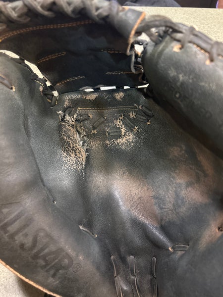 RH Catcher's Baseball Glove (Used)