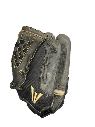 Used Easton 11IN GLOVE BB/SB Glove RH Throw Black 11" 11682-S000126212