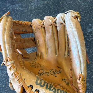 Used Wilson A2250 BB/SB Glove RH Throw Brown 11 1/2" 11849-S000036021
