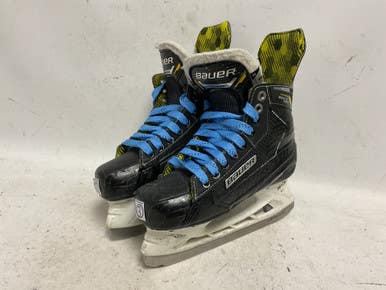 Used Bauer IGNITE PRO Junior Hockey Skate Junior 03 11855-S000198219