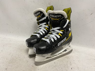 Used Bauer SUPREME M4 Junior Hockey Skate Junior 02 11855-S000198216