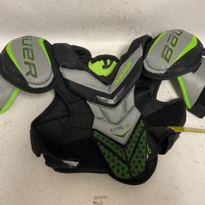 Used Bauer ONE .6 Junior Shoulder Pads MD 11855-S000198167