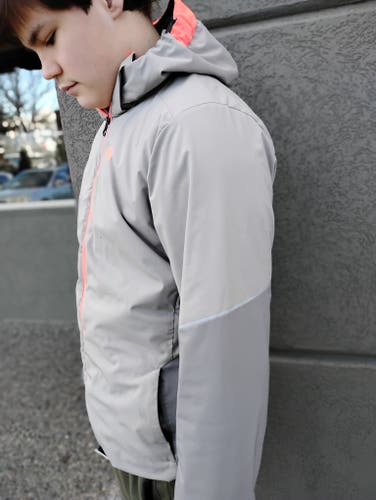 Like New Helly Hansen Resort Ski Jacket Youth size 16 2025