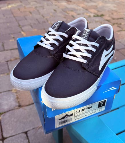 MENS LAKAI LIMITED FOOTWEAR GRIFFIN CHARCOAL CANVAS SKATEBOARD SNEAKERS - SIZE 7