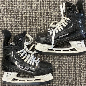 Intermediate Bauer Supreme Mach Hockey Skates I Size 6