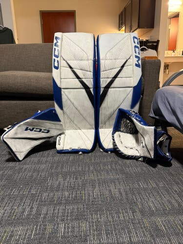 34" 2023 CCM EFlex 6 Goalie Leg Pads Pro Stock (Used)