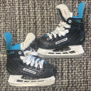 Youth Bauer XLP Hockey Skates I Size 11