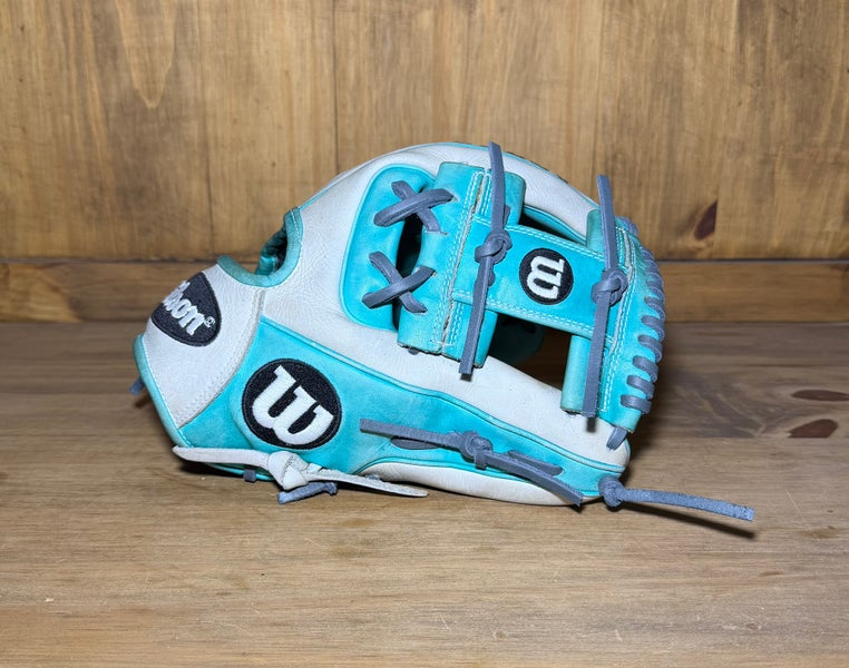 Wilson A2000 Custom Tiffany Style 1786 11.5" Baseball Glove