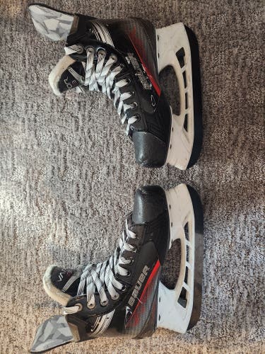 Bauer Vapor 3X Hockey Skates Regular Width Size 4.5 (Used)