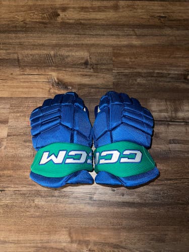 CCM HGJSCHLPP Gloves 14" Pro Stock (Used)