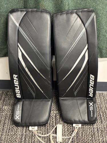 Black 32" Intermediate Bauer Vapor X5 Pro Goalie Leg Pads (Used)