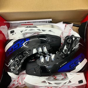 CCM JetSpeed XTra Hockey Skates Regular Width Size 2.5 (New)