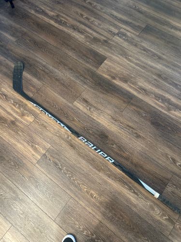Senior Bauer Nexus Sync Right Handed Hockey Stick P28M 77 Flex Pro Stock (Used)