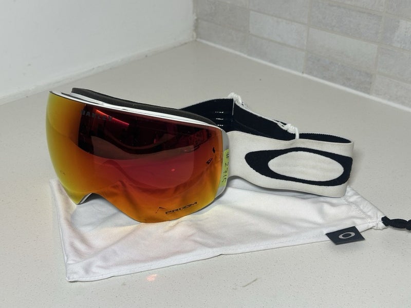 Oakley Flight Deck L Prizm Snow Goggles Matte White with Prizm Torch Iridium
