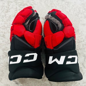 CCM FT8-Pro Hockey Gloves Black/Red 14” (New)2026