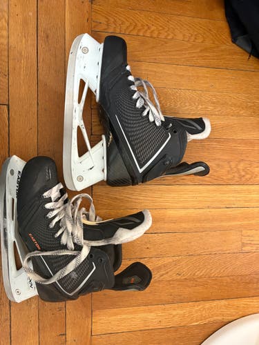 Easton Mako Hockey Skates Regular Width 9.5 (New)