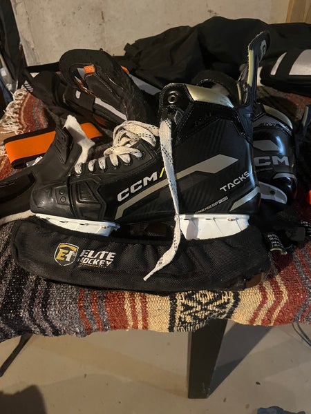 2022 CCM AS-V Pro Hockey Skates Regular Width 10 (Used)