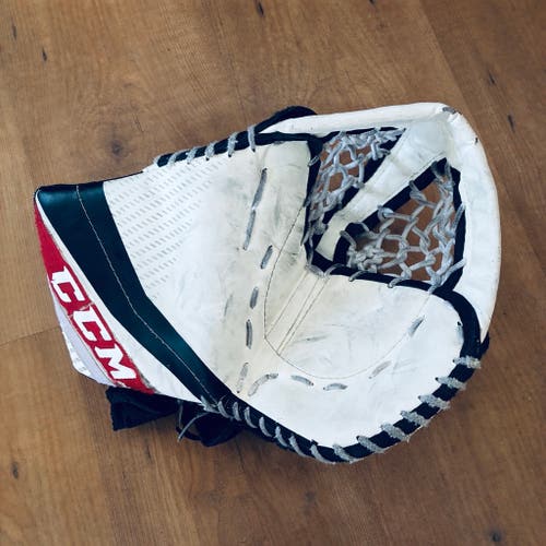CCM YTFLEX3 Youth Goalie Glove - Regular - Chicago (Used)