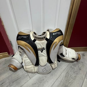 Medium Vaughn Epic 8800 Goalie Chest Protector (Used)