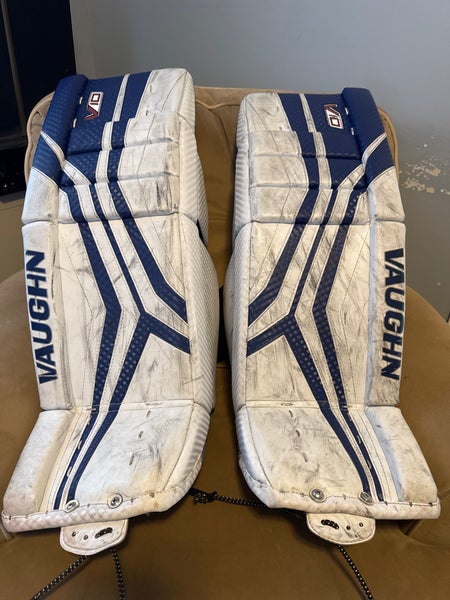 30" Vaughn Velocity V10 Goalie Leg Pads (Used)