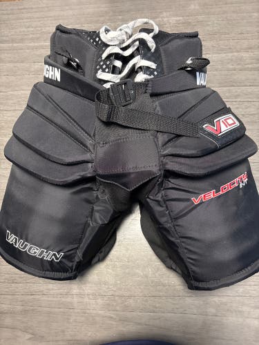 Medium Vaughn Velocity V10 intermediate Goalie Pants (Used)