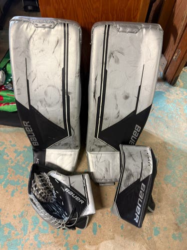 35" Bauer Mach Full Right Goalie Full Set (used)