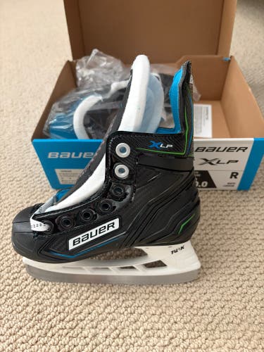 Bauer XLP Hockey Skates Regular Width 10 (New)