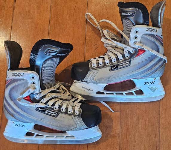 Nike Bauer Vapor XXV Senior Hockey Skates – Lightweight Vapor Fit Regular Width Size 9.5 (Used)