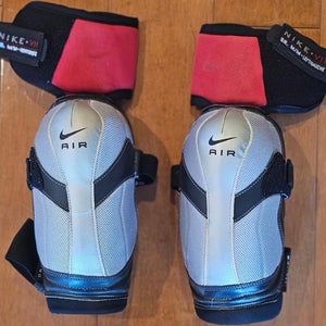 Senior Medium Nike Air VII Hockey Elbow Pads (Used)