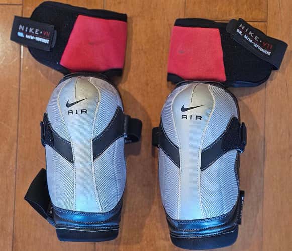 Senior Medium Nike Air VII Hockey Elbow Pads (Used)