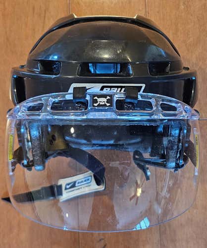 Nike Bauer NBH8500L Senior Large Hockey Helmet with Oakley Type C Clear Visor (Used)