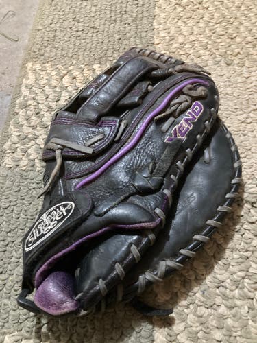 2018 Louisville Slugger Xeno RH First Base Softball Glove 13" (Used)