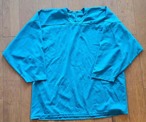 CCM Senior XXL Teal Hockey Jersey – Lightweight & Breathable – Excellent Condition (Used)