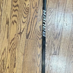 Senior Bauer Vapor Hyperlite 2 Left Hand Hockey Stick P28 87 Flex Pro Stock (Used)