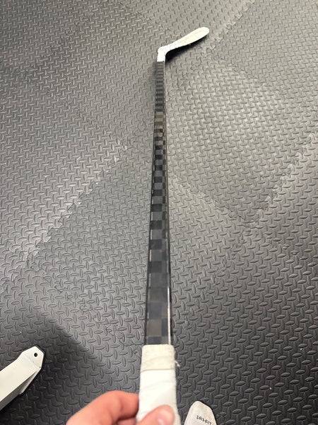 Intermediate Extra Lite Right Handed Hockey Stick P92 70 Flex (Used)