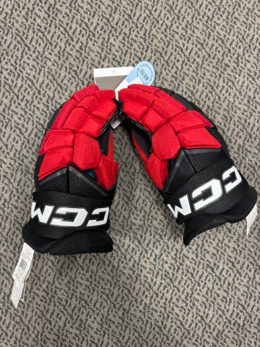 CCM JetSpeed FT8 Gloves 15" (New)