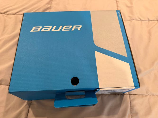 Bauer X Hockey Skates Size 3.5 (Used)