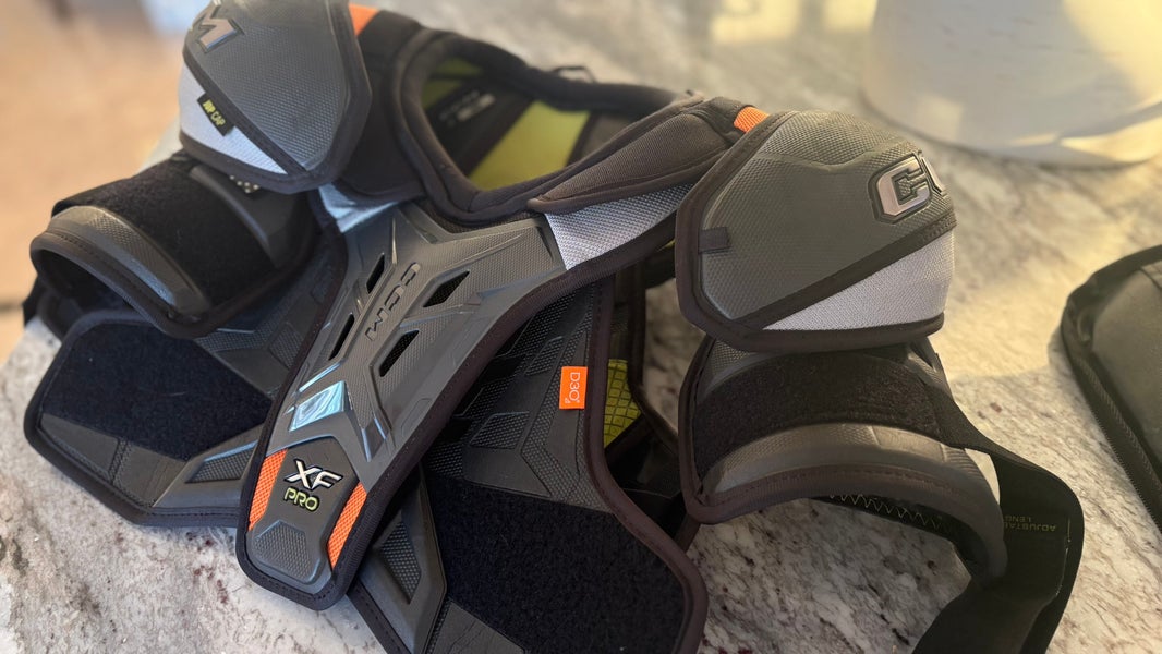 Large Junior CCM Tacks XF Pro Shoulder Pads (Used)