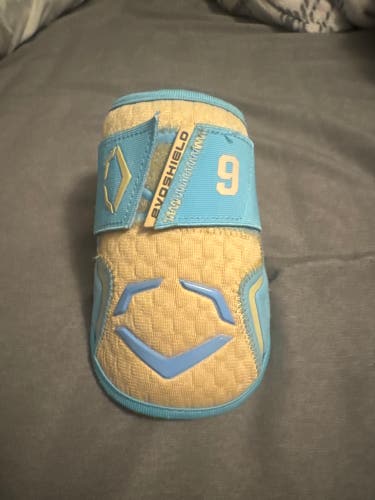 Blue/tan EvoShield Leg/ elbow guard.