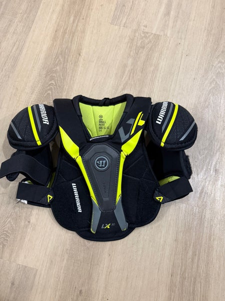 Small Junior Warrior ALPHA LX 30 Shoulder Pads (Used)