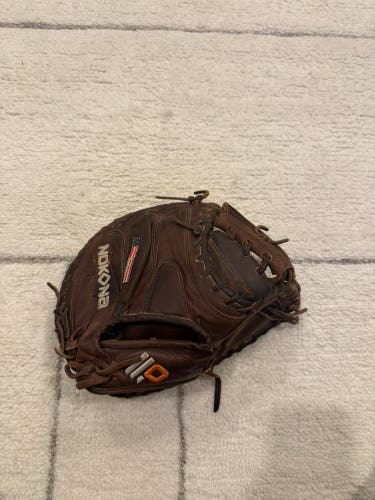 Nokona X2 ELITE RH Catcher's Baseball Glove 33.5" (Used)