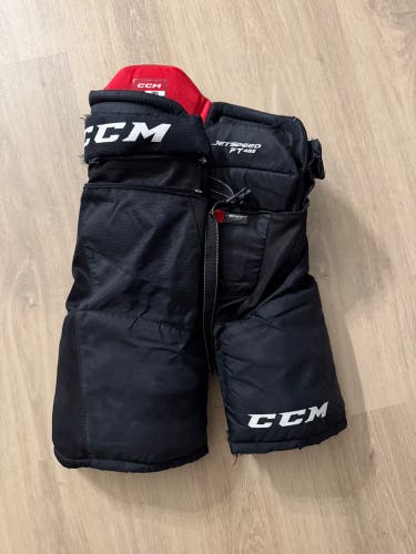 Junior Small CCM JetSpeed FT485 Hockey Pants (Used)