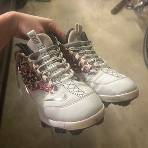 White Men's Size M 8.5 (W 9.5) Adult Nike Swingman High Top Molded Cleats (Used)