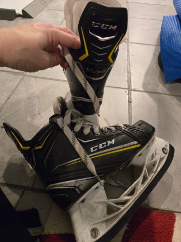 CCM Tacks Hockey Skates Size 1 (Used)