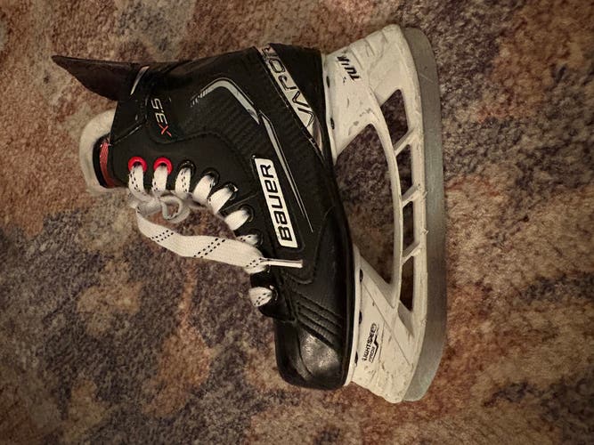 Bauer Vapor X3.5 Hockey Skates 2 (used)